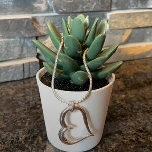 Gorgeous Metalsmiths Heart Necklace - Solid Sterling 925